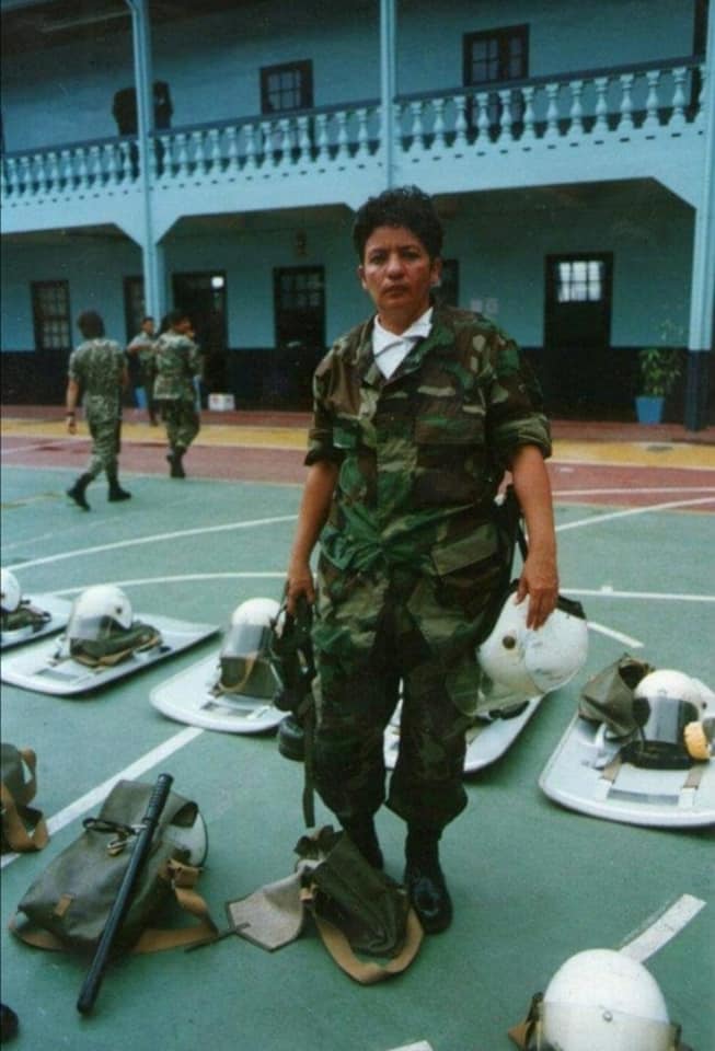 Doña Rosario como policía