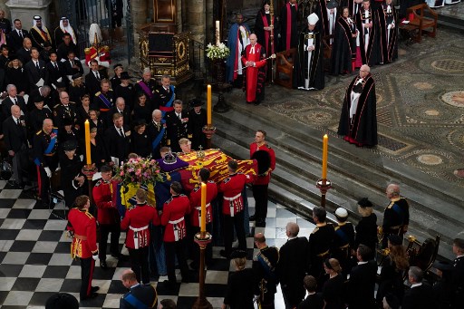 Féretro Isabel II en Westminster