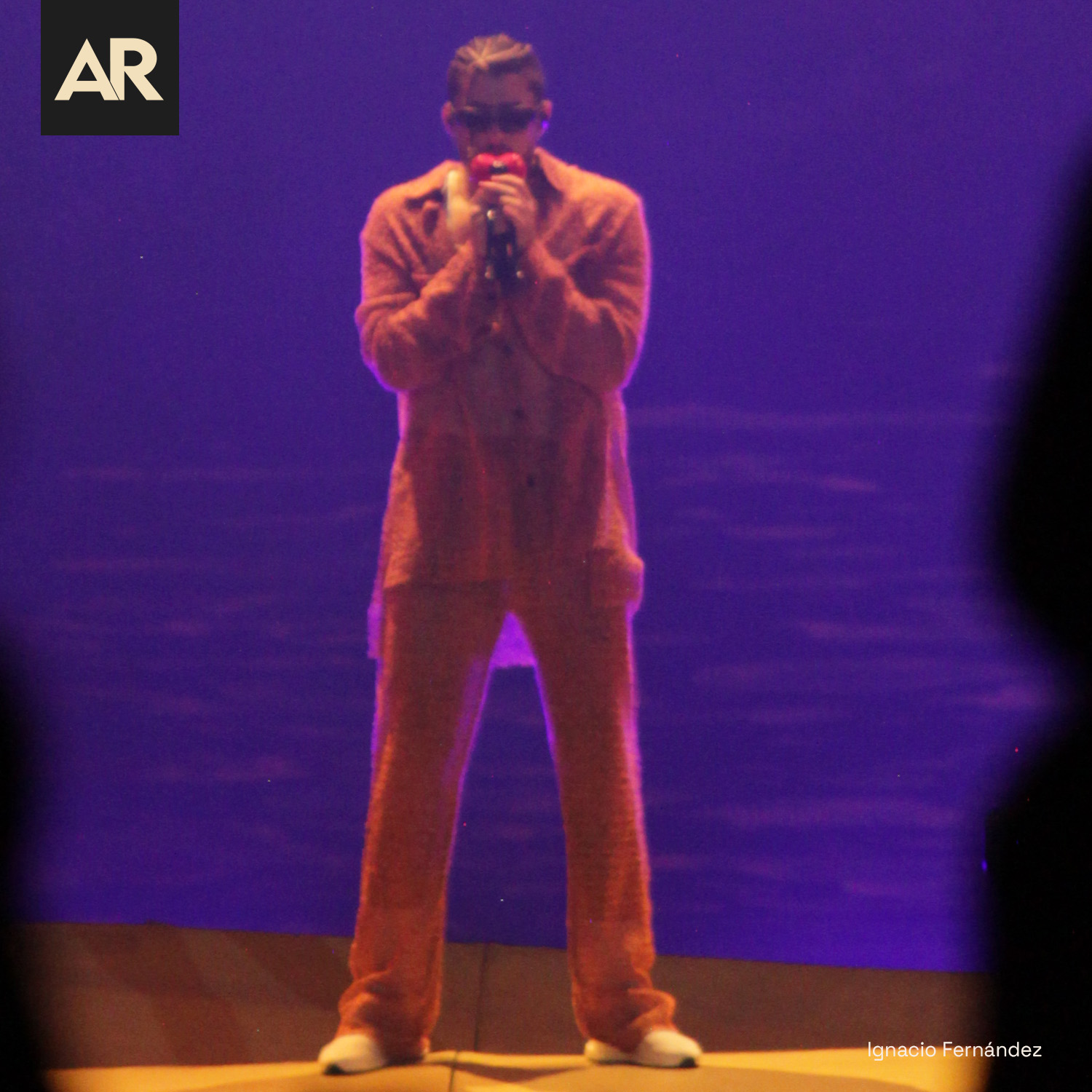 Este es el outfit con el que salió a escena Bad Bunny en Costa Rica