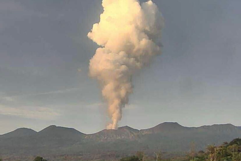 erupción,Volcán Rincón de la Vieja,Ovsicori,actividad volcánica