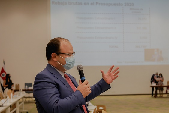 Elian Villegas,Ministerio de Hacienda,André Garnier,Faltas Tributarias