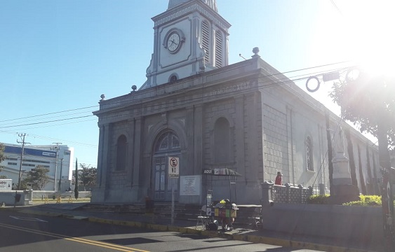 sacerdote,Covid-19,misas,Iglesia