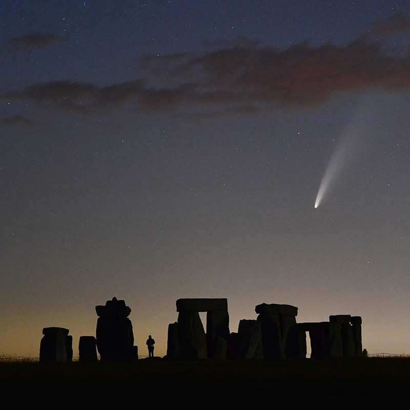 Cometa neowise. stonehenge. Reino Unido. Jeff Overs