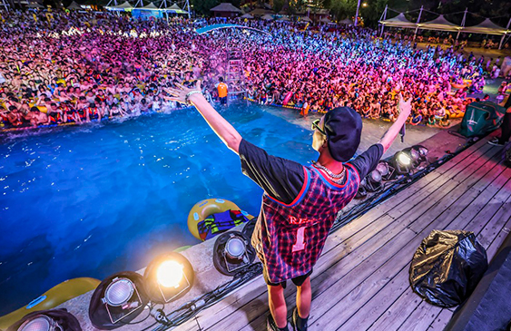 fiesta,china,covid,tecno