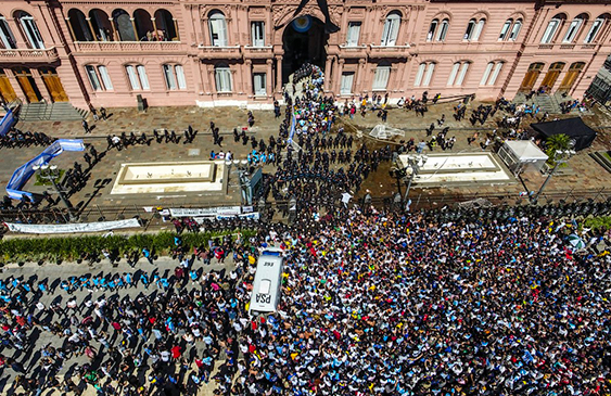 Maradona,incidente,féretro,capilla,noticias,internacionales,argentina