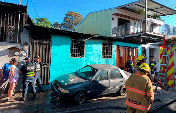 Madre y sus dos hijos mueren en incendio en barrio San José de Alajuela