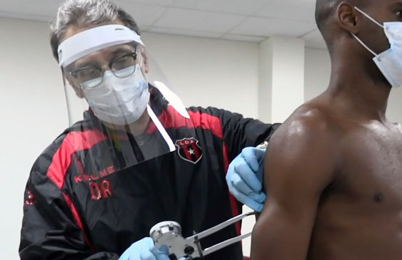 Alfredo Gómez,Liga Deportiva Alajuelense,Fútbol nacional,Medicina