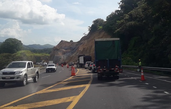 Taludes,Ruta 27,Paso Regulado,San José,Caldera,Noticias,Costa Rica