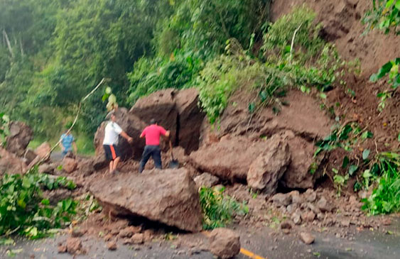 Cruz Roja,Municipalidad de Turrialba,Comisión Nacional de Emergencias,Cuerpo de Bomberos