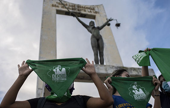 Juez,El Salvador,Aborto