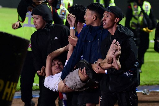 Policía indonesia,Estampida,Esadio