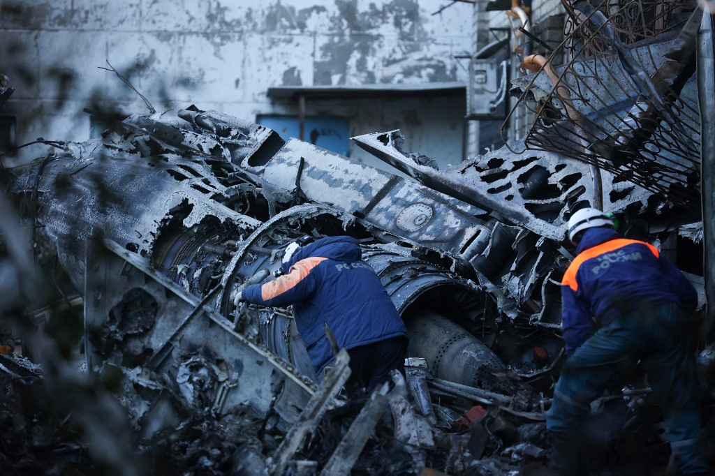 Sube a 14 el balance de muertos por accidente de avión militar ruso