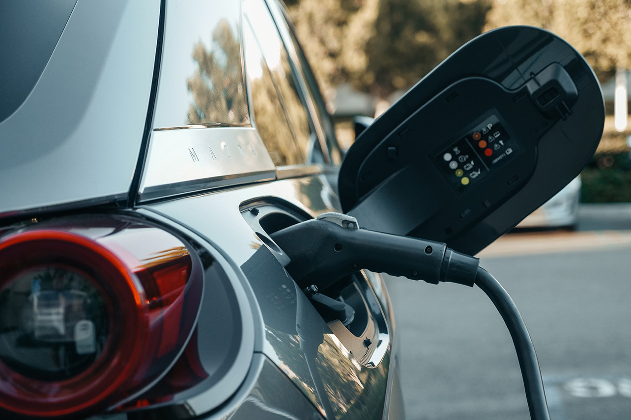 vehículos eléctricos,costa rica,carros eléctricos,aivema,meic,gobierno,rodrigo chaves,stephan brunner,márgenes brutos,ganancias,utilidades,exoneraciones,impuestos,control de márgenes