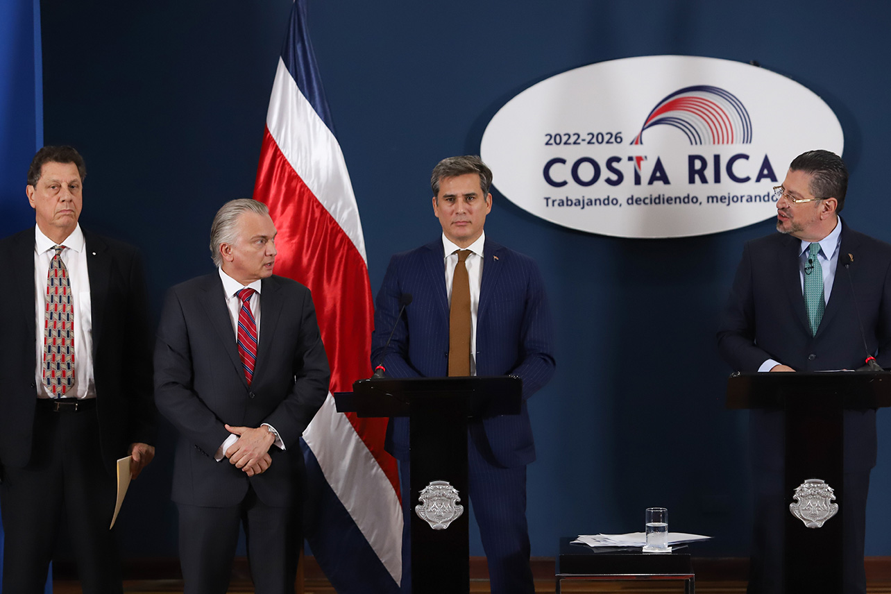 rodrigo chaves,arnoldo andré,manuel tovar,franz tattenbach,mark rutte,emmanuel macron,ocde,la haya,países bajos,francia,mónaco,cumbre iberoamericana,viaje internacional,gobierno,casa presidencial,comex,cancillería,minae,conferencia mundial de los océanos,onu