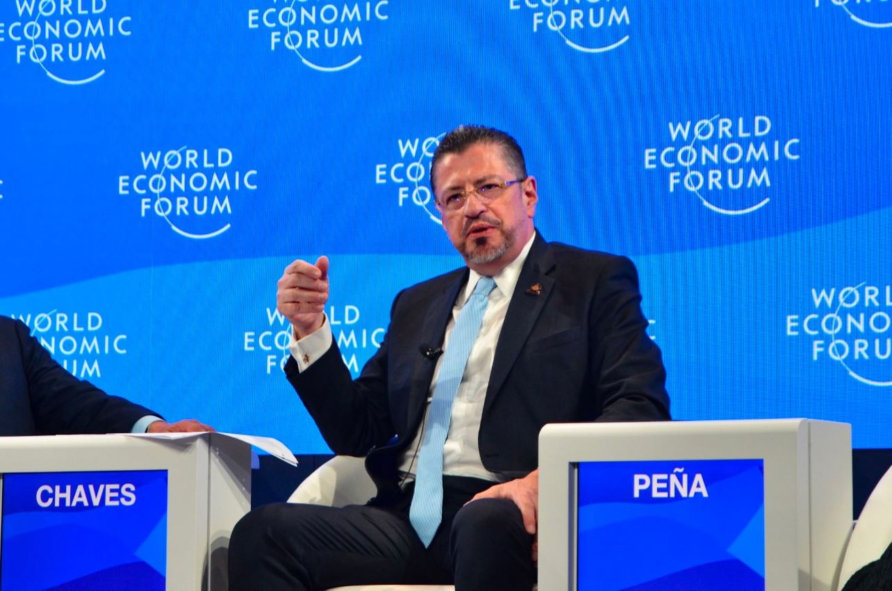 rodrigo chaves,foro de davos,foro económico mundial,costa rica,proyección internacional,gobierno,democracia,superávit primario