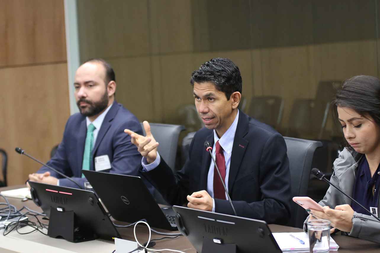 mopt,ministerio de obras públicas y transportes,ctp,consejo de transporte público,buses fuera de vida útil,asamblea legislativa,gobierno,luis amador,rodrigo chaves,transporte público,autobuses,costa rica