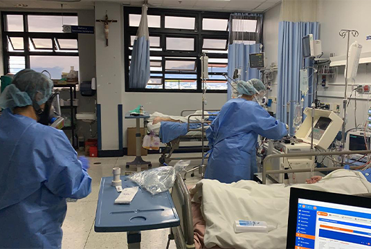 capacidad hospitalaria,ccss,UCI,covid19