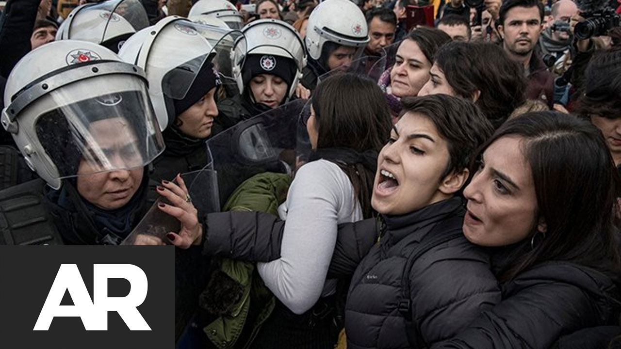 Turquía reprime himno feminista