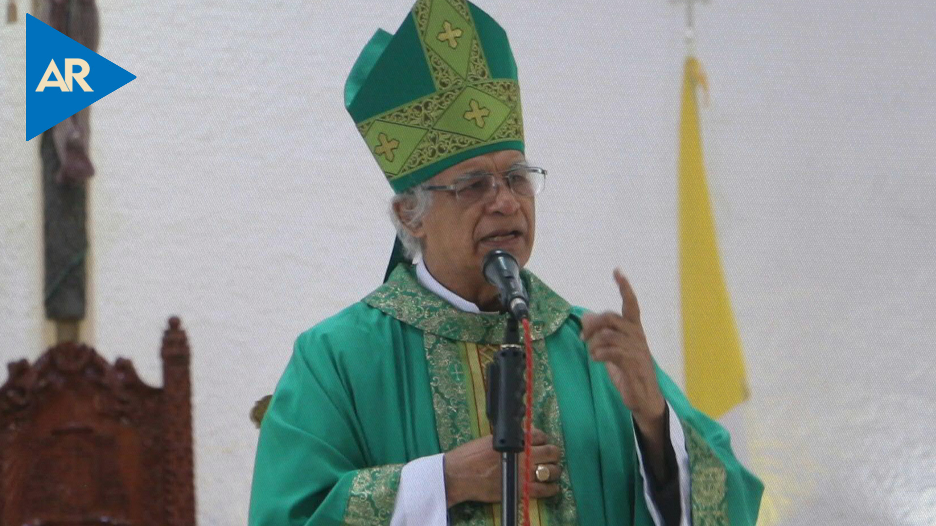 Cardenal nicaragüense pide orar y evitar el odio por obispo condenado