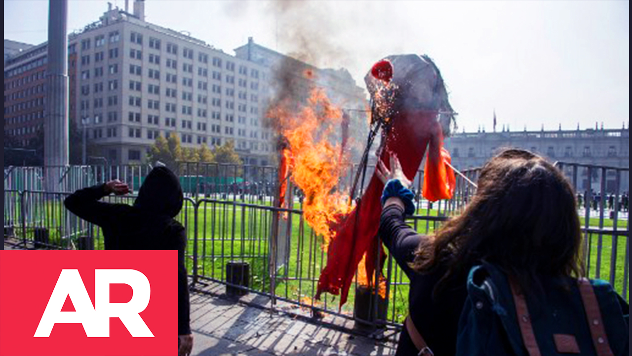 Disturbios durante la primera marcha estudiantil en chile